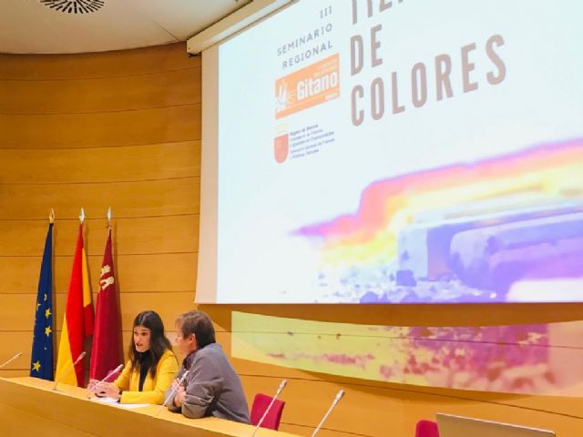 El alumnado gitano recibe apoyo en las aulas a través del programa Tizas de colores - 1, Foto 1