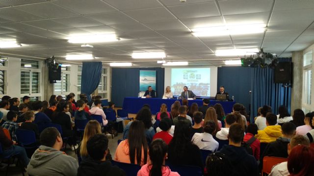 Jiménez apela a la tolerancia, prevención y formación para mejorar la convivencia y la seguridad entre los escolares - 3, Foto 3