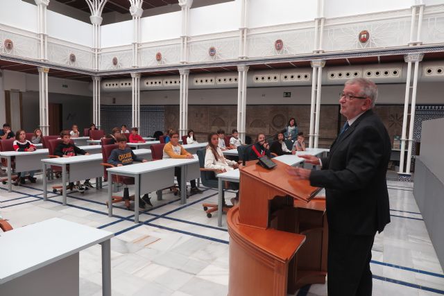 Los centros educativos regresan a la Asamblea Regional - 1, Foto 1