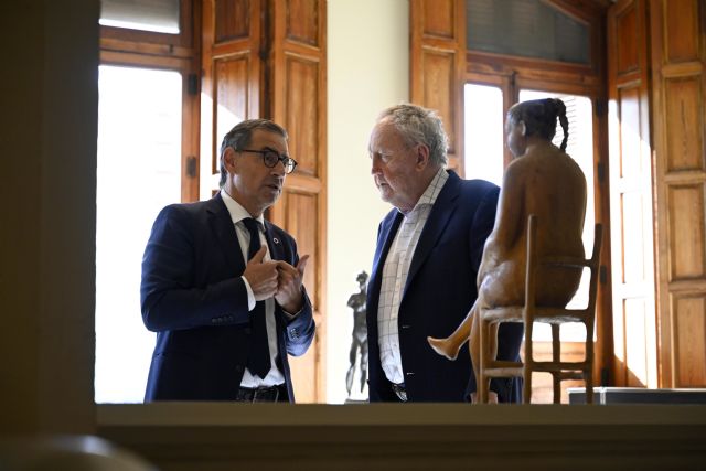 El rector de la Universidad de Murcia recibe a Michael Fullan, referente internacional en educación - 1, Foto 1