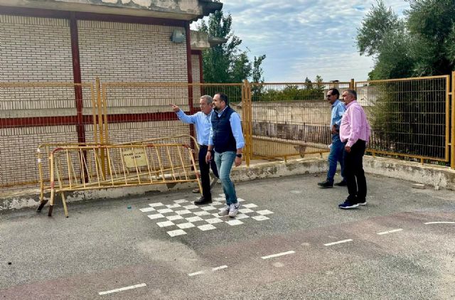 El Ayuntamiento avanza en la construcción del pabellón que se instalará en el antiguo colegio de La Hoya que hará de sede de multitud de actividades en la pedanía - 1, Foto 1