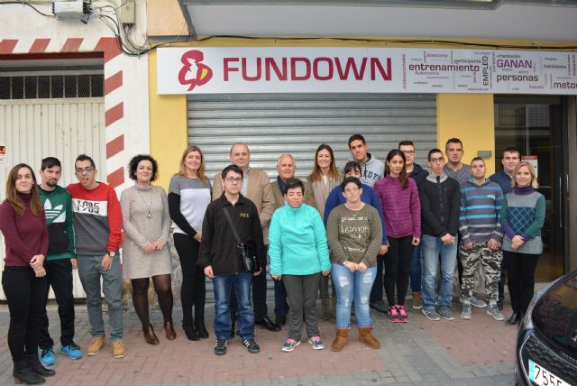 La alcaldesa visita la sede del proyecto Todos Ganan de Fundown en Águilas - 2, Foto 2