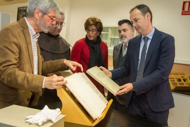 Cultura recupera la historia del Convento de los Carmelitas Descalzos de Caravaca de la Cruz con la restauración de su ´Libro Becerro´ - 1, Foto 1