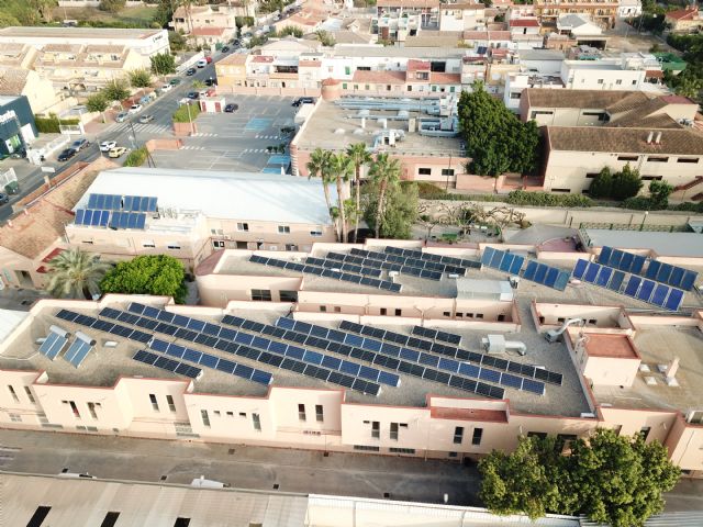 Jesús Abandonado da un paso más en su compromiso con las energías renovables y culmina la instalación de 72 nuevas placas solares en el Centro de Acogida de Santa Catalina - 1, Foto 1