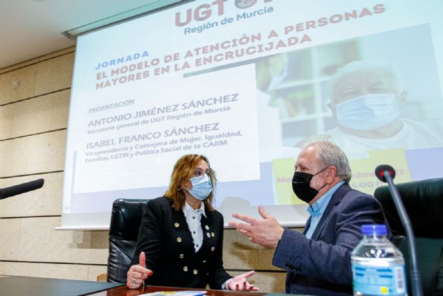 Isabel Franco inaugura la jornada 'El modelo de atención a personas mayores en la encrucijada' - 1, Foto 1