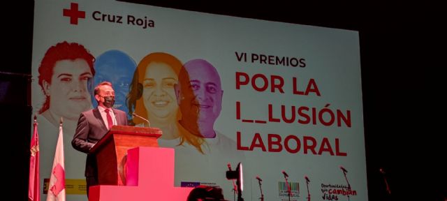 La Comunidad apoya a Cruz Roja y a las empresas reconocidas en sus premios de inclusión laboral - 1, Foto 1