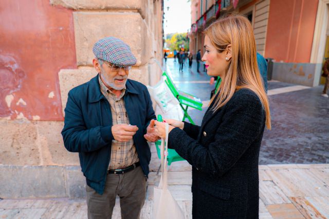 La campaña 'Depende De TODOS' repartirá 4.500 ceniceros portátiles para desechar correctamente las colillas - 5, Foto 5