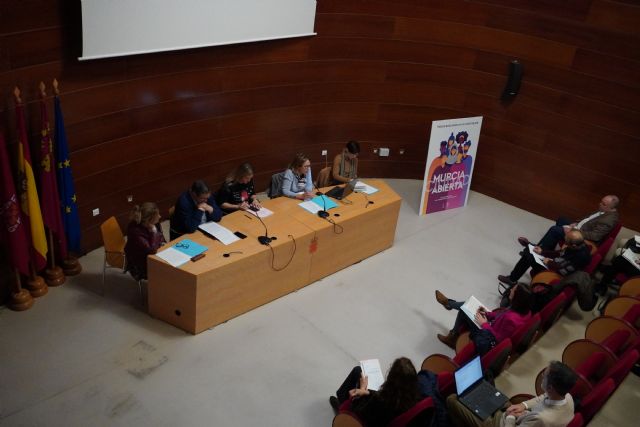 El Ayuntamiento conmemora el Día Internacional del Migrante para promover la plena inclusión del colectivo en la sociedad - 2, Foto 2