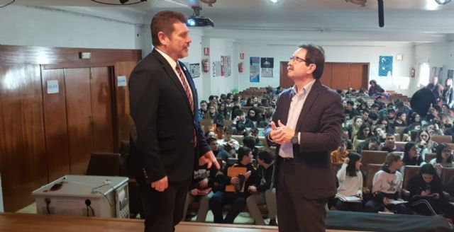 Comienzan las charlas a alumnos de institutos  sobre la Estrategia Regional frente al Cambio Climático - 1, Foto 1