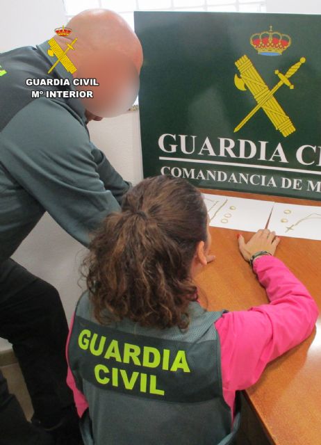 La Guardia Civil desmantela en San Javier un grupo delictivo dedicado a la sustracción de joyas - 1, Foto 1