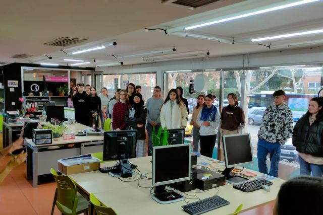 El Ayuntamiento beca a 37 corresponsales juveniles para difundir talleres y actividades de tiempo libre - 1, Foto 1