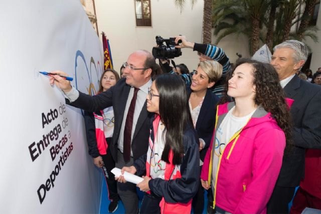 Pedro Antonio Sánchez: Nuestros deportistas representan la cultura del esfuerzo y los valores que hacen mejor a la Región - 1, Foto 1