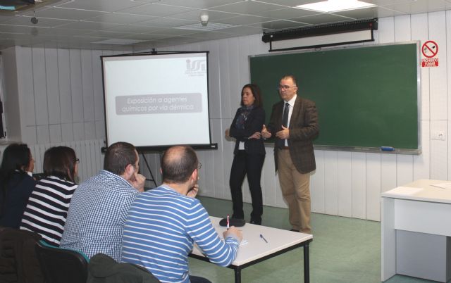 Curso sobre Exposición a agentes químicos por vía dérmica - 1, Foto 1