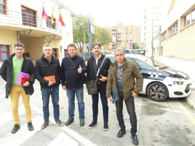 Los sindicatos de la Plataforma por el Anticipo de la Edad de Jubilación de Policía Local convocan una concentración el próximo 23 de marzo en Murcia - 1, Foto 1