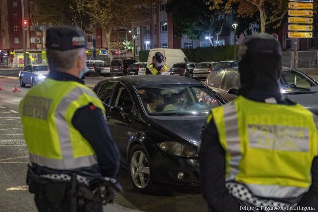 La Policía Local sanciona a 36 personas por saltarse el toque de queda en Cartagena - 1, Foto 1