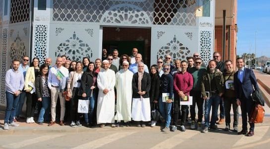 Personal que forma parte del proyecto europeo CISDO realiza una visita a una mezquita de La Unión - 1, Foto 1