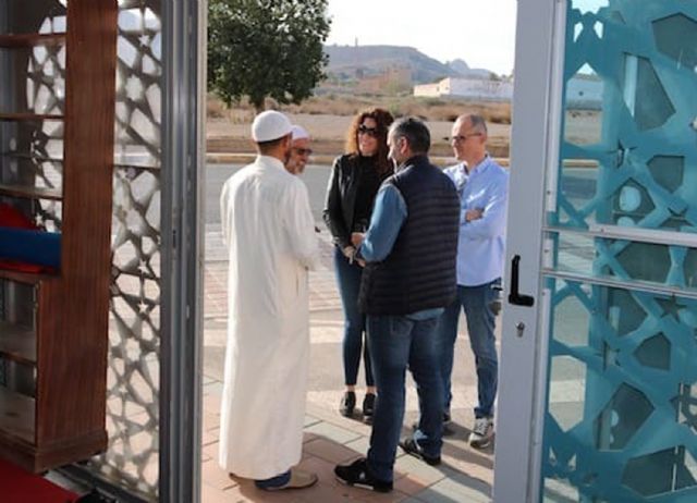 Personal que forma parte del proyecto europeo CISDO realiza una visita a una mezquita de La Unión - 3, Foto 3