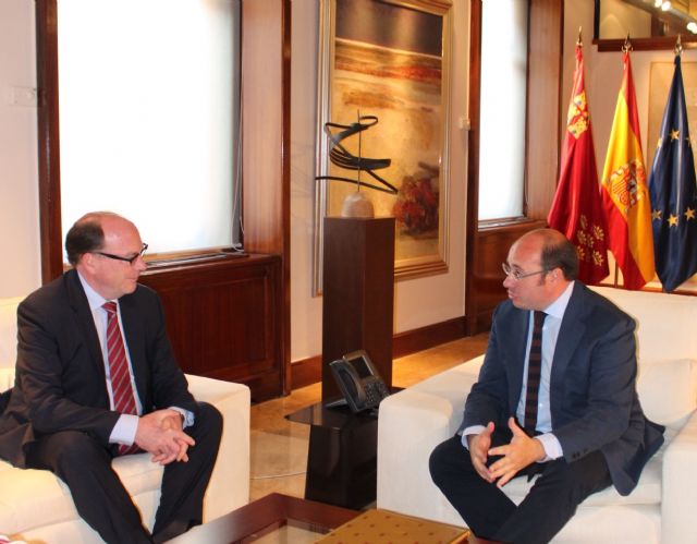 El presidente de la Comunidad recibe al cónsul general de Suiza en Barcelona - 2, Foto 2