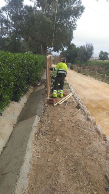 El Ayuntamiento repara el área recreativa Rambla del Puerto en El Palmar - 1, Foto 1