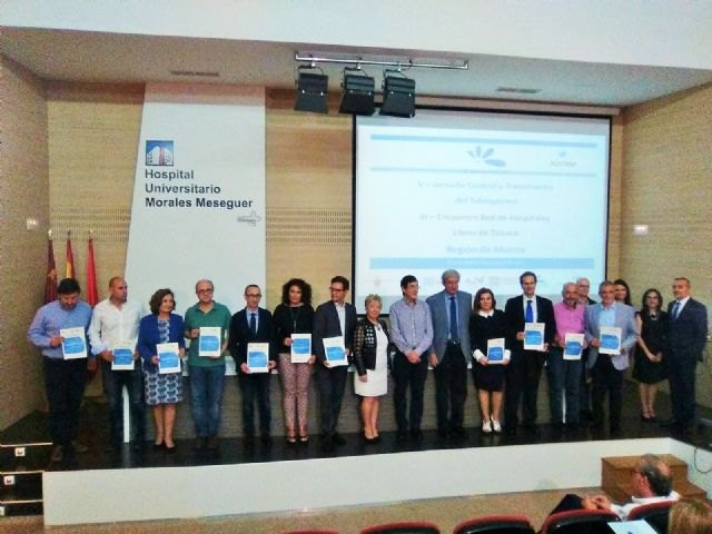 Catorce centros sanitarios se adhieren a la Red de hospitales libres de tabaco - 1, Foto 1