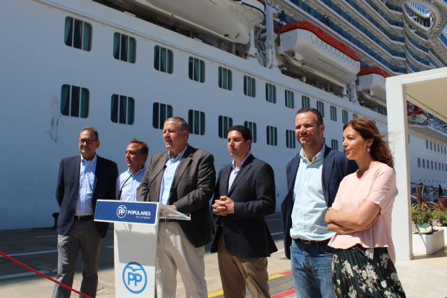 Bernabé: Más de un millón de cruceristas han llegado a Cartagena en la última década - 1, Foto 1