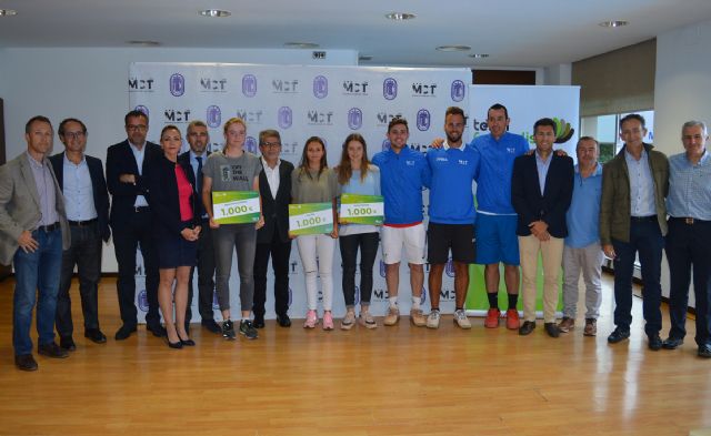 Alba Rey, Alexandra Evdokimova y Ariana Geerlings reciben las becas deportivas del Murcia Club de Tenis 1919 - 1, Foto 1