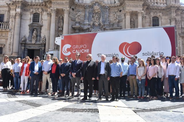 Grupo Caliche acerca a empresas y ONG con 'El camión solidario' - 1, Foto 1