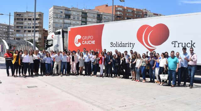 Grupo Caliche acerca a empresas y ONG con 'El camión solidario' - 2, Foto 2