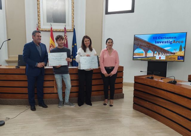 Los estudiantes de Secundaria ganadores del certamen regional Investigarco recogen sus premios - 4, Foto 4