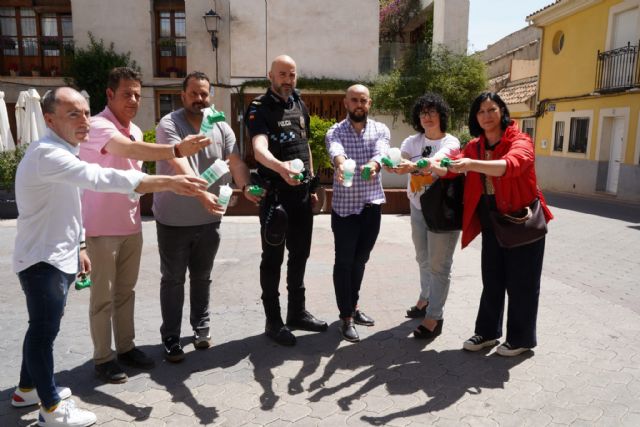 El Ayuntamiento de Bullas lanza una innovadora campaña para promover la limpieza de las calles y el civismo entre los propietarios de mascotas - 2, Foto 2