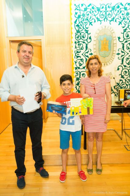 Los ganadores del I Concurso de Dibujo por el Día de los Derechos del Niño ya tienen sus premios - 5, Foto 5