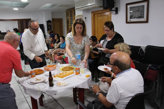 Las Amas de Casa celebran su encuentro gastronómico con motivo de las Fiestas Patronales - 2, Foto 2