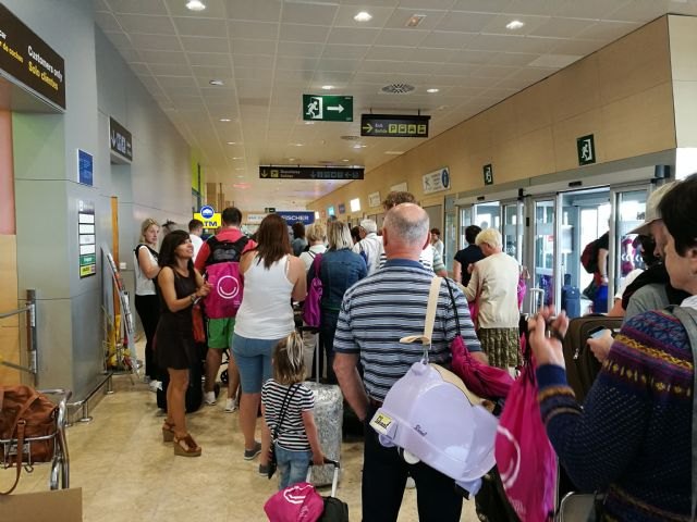 La Comunidad facilita la llegada de 2.400 turistas checos al Mar Menor y Mazarrón que generarán 17.000 pernoctaciones en hoteles - 1, Foto 1