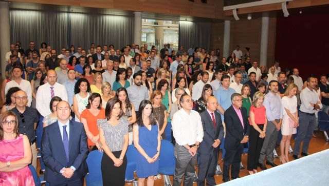 Más de cien funcionarios promocionan en su puesto en la Administración regional - 2, Foto 2