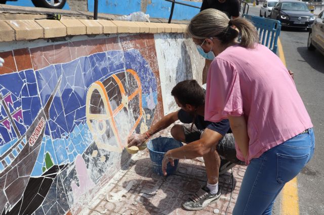 Concluye el primer grafiti sobre azulejo en mosaico en la localidad - 1, Foto 1