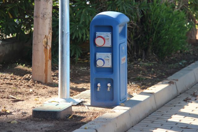 Finalizan las obras para dotar de agua, suministro eléctrico y saneamiento al Paseo Poeta Lorenzo Guardiola - 3, Foto 3