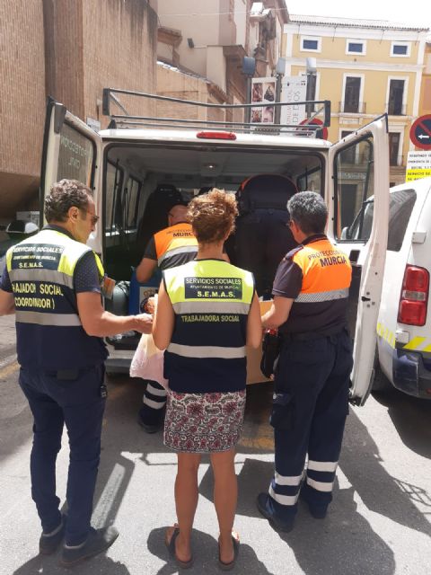 El SEMAS asiste a 171 personas vulnerables durante esta semana en la 'Operación Calor' - 2, Foto 2