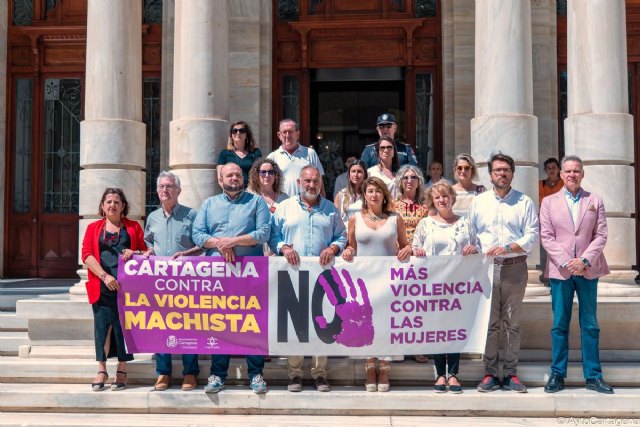 Cartagena se suma al minuto de silencio de la FEMP por un trágico fin de semana con cinco víctimas de violencia de género - 1, Foto 1