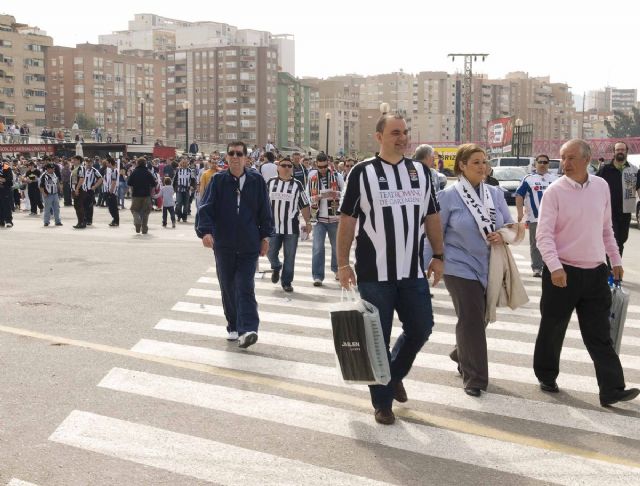 La Policia Local de Cartagena aconseja prever los desplazamientos para el encuentro de futbol del sabado - 1, Foto 1