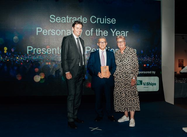 Chris theophilides recibe el premio de personaje del año de la industria de cruceros en los 2022 seatrade cruise awards - 1, Foto 1