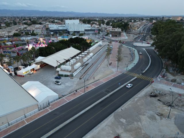 Los cuatro carriles del Tramo III de la Ronda se abren en el primer día de la Feria de Lorca - 5, Foto 5