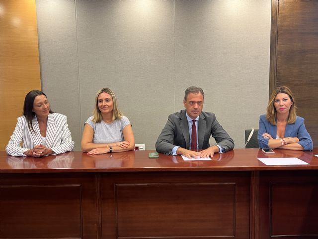 Los consejeros Marcos Ortuño, Conchita Ruiz y Carmen Conesa y la diputada Mirian Guardiola renuncian a sus escaños - 2, Foto 2