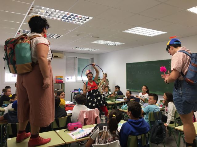 Sonrisas en las aulas de Los Alcázares - 1, Foto 1