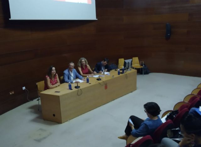 Comienza el curso que desvelará los entresijos de los trabajos arqueológicos desarrollados en el yacimiento de San Esteban - 2, Foto 2