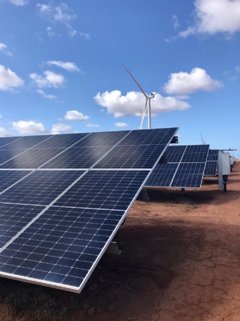 Iberdrola pone en marcha en Australia su primera planta híbrida eólica y solar en el mundo - 1, Foto 1