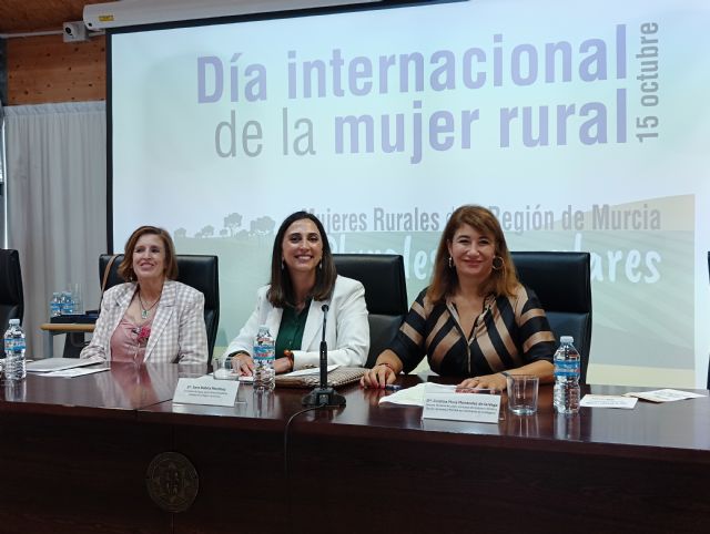 El Gobierno regional proyecta la elaboración de un plan de apoyo a la mujer rural para continuar potenciando su papel dentro del sector agrario - 1, Foto 1