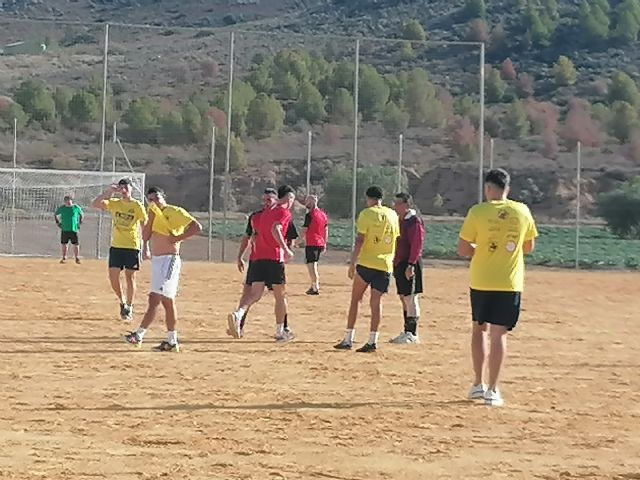 Campeonato de fútbol y carrera popular contra línea de alta tensión - 2, Foto 2