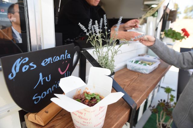 Entra en funcionamiento el Food Truck del campus de Ciencias de la Salud - 4, Foto 4