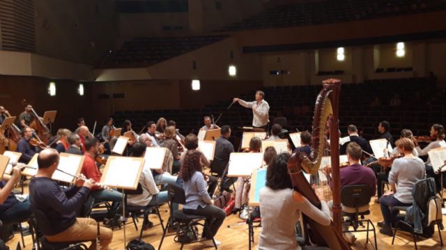 El compositor y director Salvador Brotons se pone al frente de la Sinfónica de la Región en los auditorios de Águilas y Murcia - 1, Foto 1