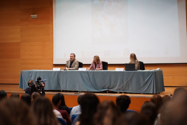 Educación da la bienvenida a los auxiliares de conversación que participarán en el curso 2022-23 - 1, Foto 1